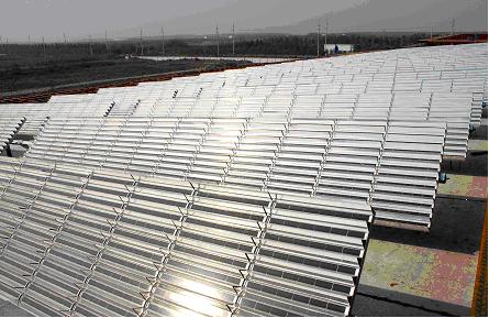 100 kW array 3 sun Shanghai.JPG (36697 bytes)