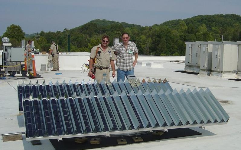 ORNL 3 sun carousel.JPG (70710 bytes)